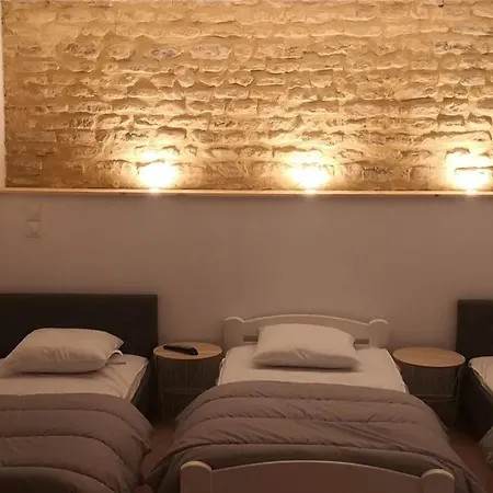Spacieuse Pres De Poitiers Avec Piscine Privee Вилла *