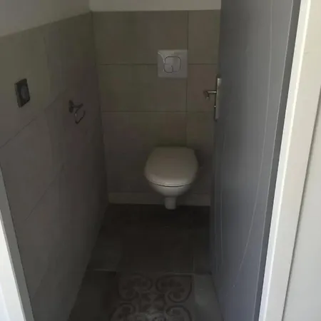 Spacieuse Pres De Poitiers Avec Piscine Privee *
