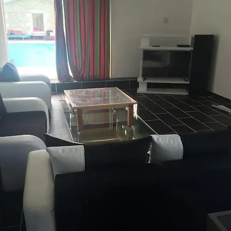 Spacieuse Pres De Poitiers Avec Piscine Privee Вилла Saint-Leger la Pallu