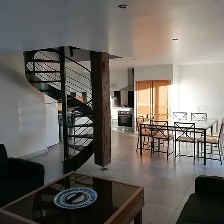 Spacieuse Pres De Poitiers Avec Piscine Privee Villa